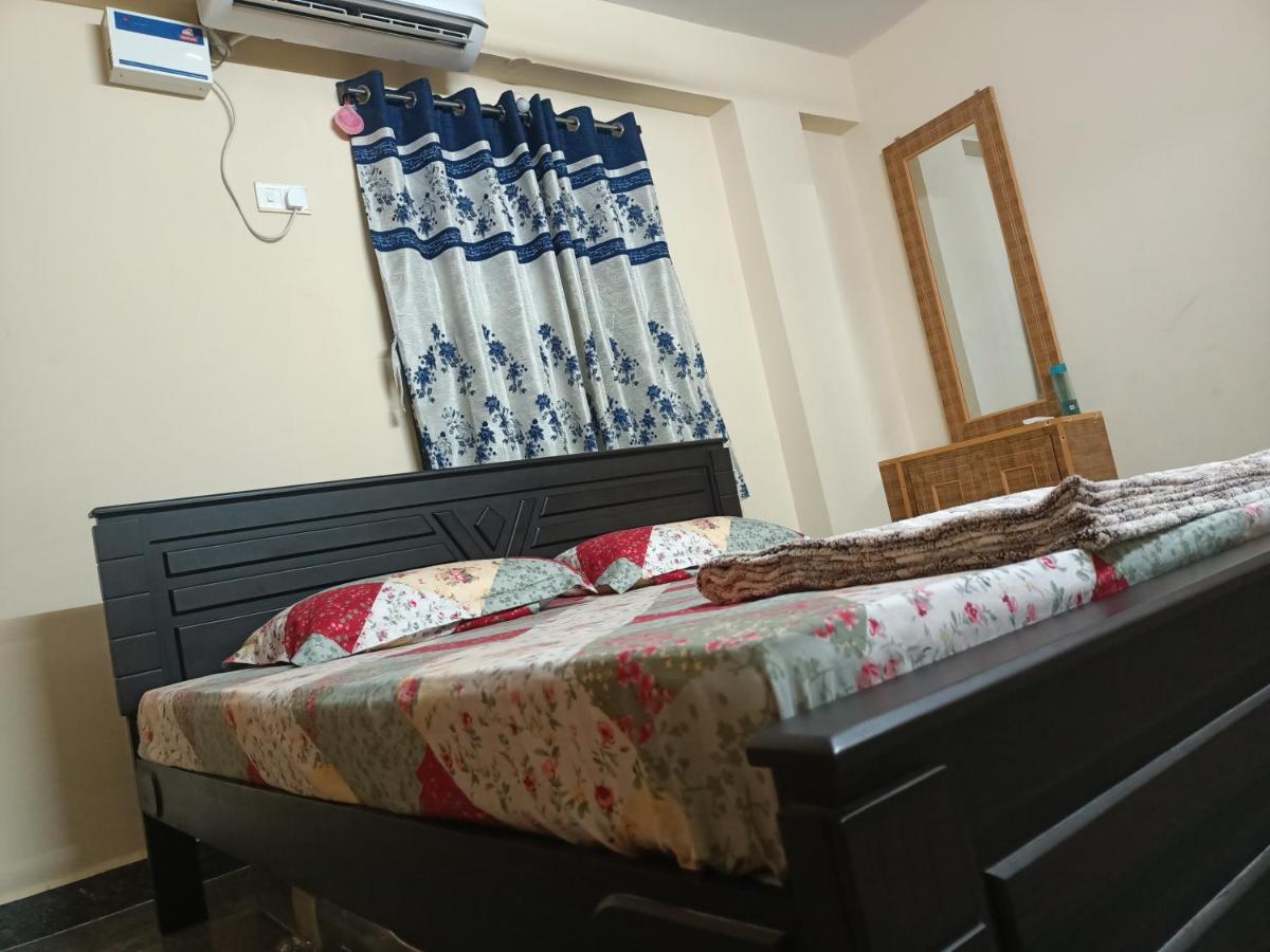 Advik Homestays ティルパティ エクステリア 写真